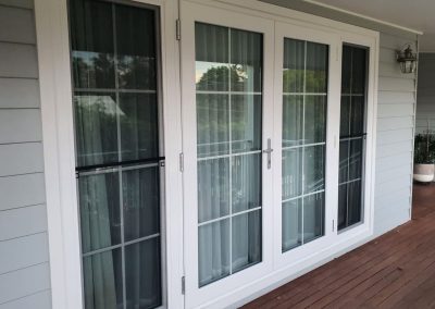 Colonial windows
